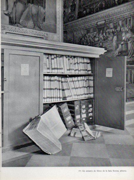 LAMINA V45678: Armario de libros de la Sala Sixtina