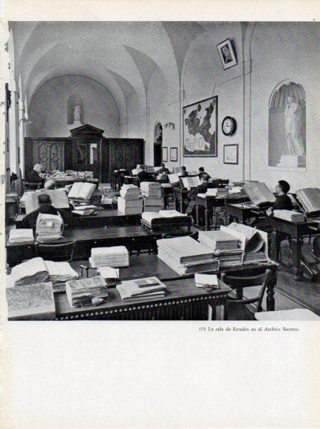 LAMINA V45679: Sala de Estudio del Archivo Secreto del Vaticano