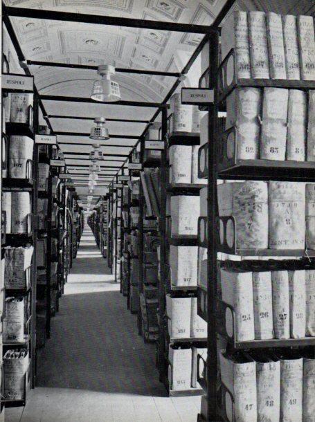 LAMINA V45681: Sala de Archivos del Archivo Secreto del Vaticano