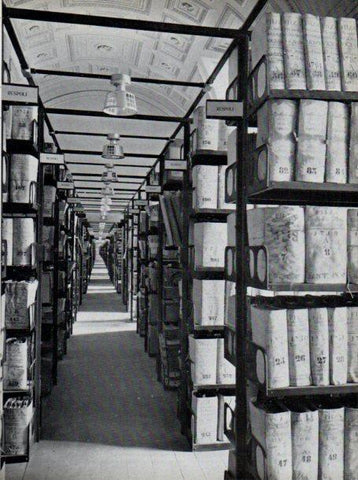 LAMINA V45681: Sala de Archivos del Archivo Secreto del Vaticano