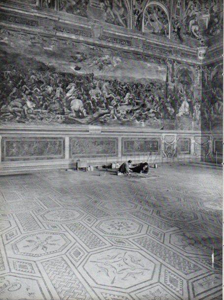LAMINA V45687: Restauracion de mosaicos Sala de Constantino, Vaticano