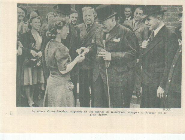 Lamina C-7: Churchill recibiendo un obsequio de la obrera Grace Stoddart y El general Ritchie