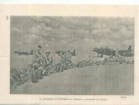 Lamina C-11: La escuadrilla de Wellingtons y cargando bombas en los aviones
