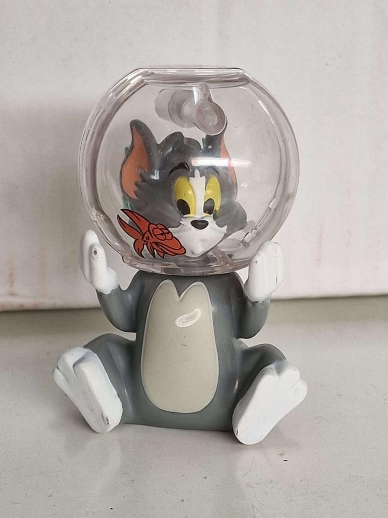 Figura Plástico: Gato Tom con una pecera sobre la cabeza (de la serie Tom y Jerry)