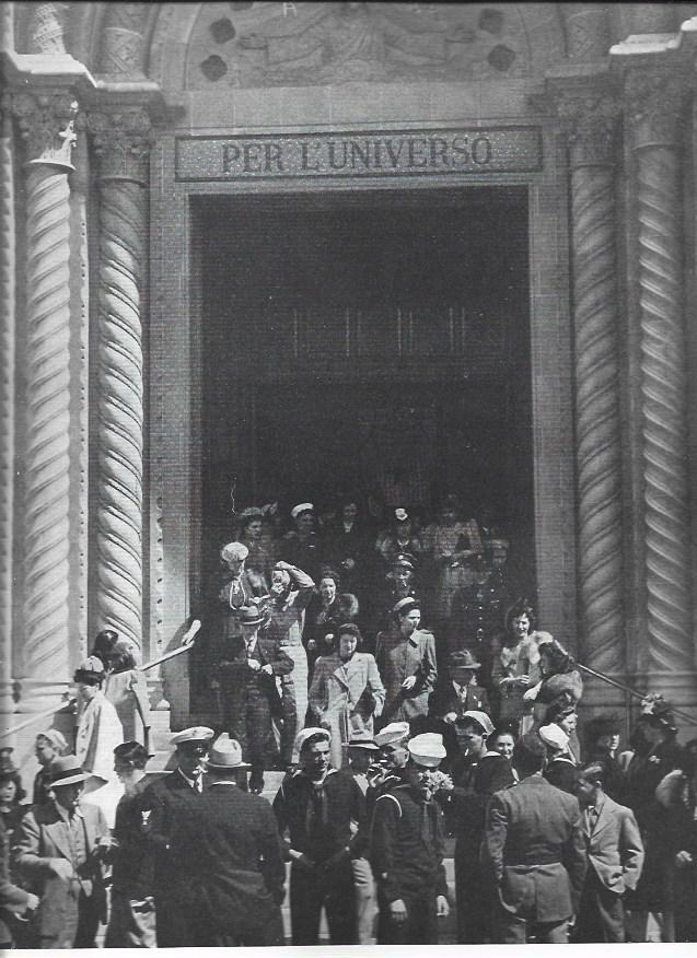 LAMINA 38444: Salida de la iglesia de San Pedro y San Pablo en San Francisco