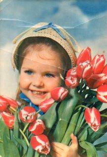 POSTAL PV12822: Niña con tulipanes