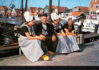 POSTAL PV12356: Tipos de Volendam, Holanda