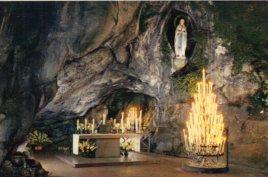 POSTAL PV12976: Lourdes. The Miraculous Grotto