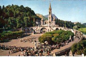 POSTAL PV12979: Lourdes. The Sick and the Cross Way