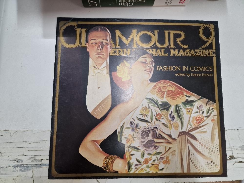 Glamour 9 International Magazine, Fashion in Comics