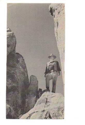 V48661: John Wayne vestido de vaquero