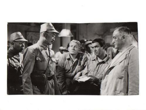 V48726: Malaca con James Stewart y Spender Tracy
