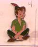 PINS: POHAHONTAS : Peter Pan sentado