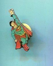 Pins metal: Superman volando