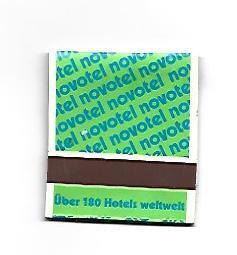 CAJA DE CERILLAS 242: Novotel