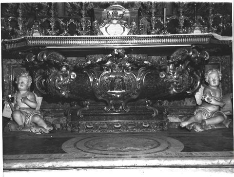 VARIOS 6835: Detalle del pie de un altar