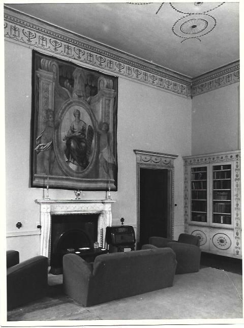 VARIOS 6794: Chimenea  y sofas de Lucan House