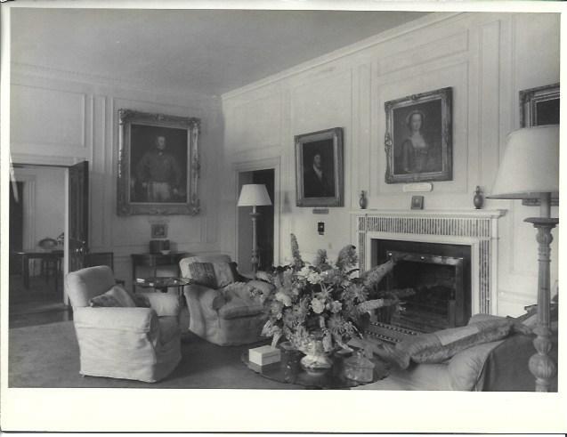 VARIOS 6815: Sala con retratos en Lucan House