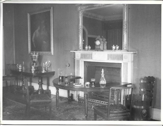 VARIOS 6812: Bar en Lucan House