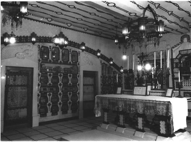 VARIOS 6933: Capilla con altar y pinturas murales