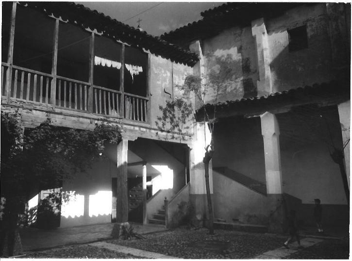VARIOS 6908: Patio interior de dos plantas en casa señorial