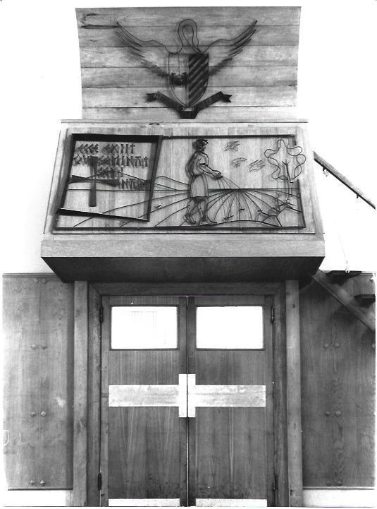 VARIOS 6883: Entrada a iglesia moderna