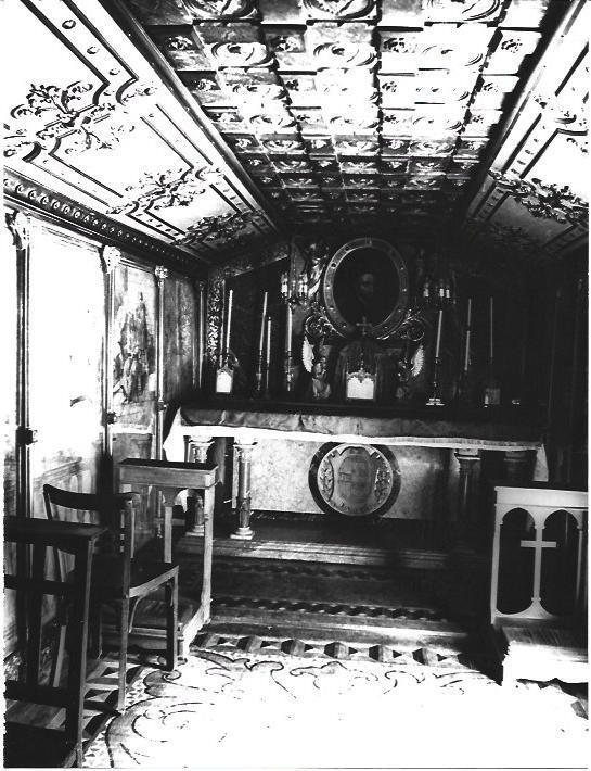 VARIOS 6880: Altar en cripta