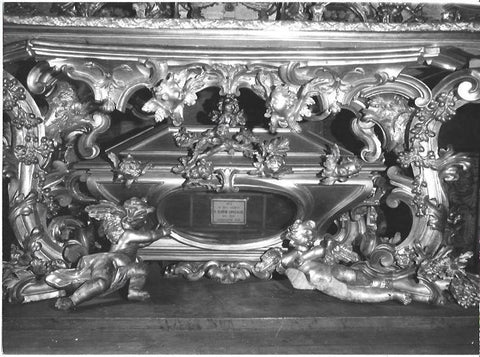 VARIOS 6893: Detalle de pie de un altar