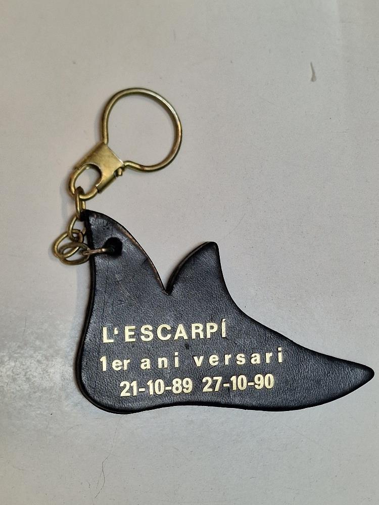 Llavero: con forma de botín. L'Escarpí 1er aniversari