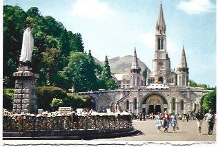 POSTAL A6500: La Basilica y Virgen de Lourdes