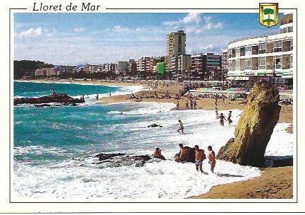 POSTAL A6829: Playa en Lloret de Mar