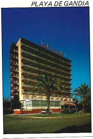 POSTAL A6677: Playa de Gandia
