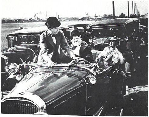 LAMINA 39857: oliver y Hardy en un atasco