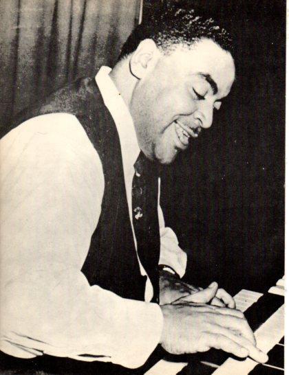LAMINA V50381: Fats Waller at the organ