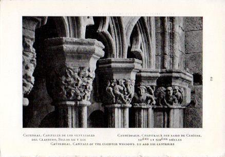 LAMINA V49626: Ciudad Rodrigo. Capiteles de los ventanales del claustro de la Catedral