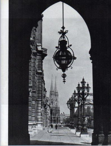 LAMINA V50172: Austria. Vista de la iglesia Votiva en Viena