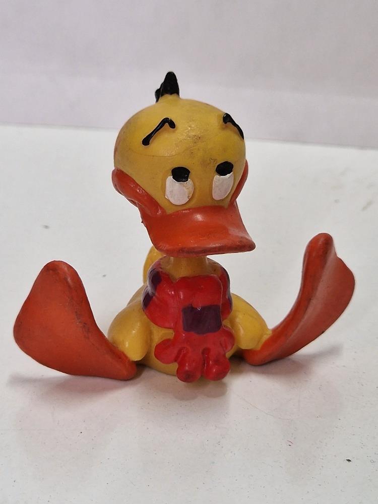 Figura Pvc: Pato con bufanda sentado Alfred J. Kwak