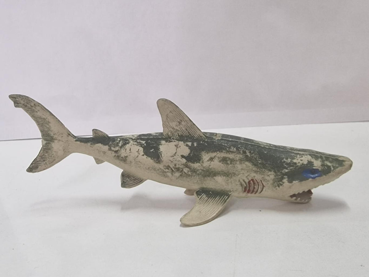 Figura goma: Tiburon (algo descolorido)