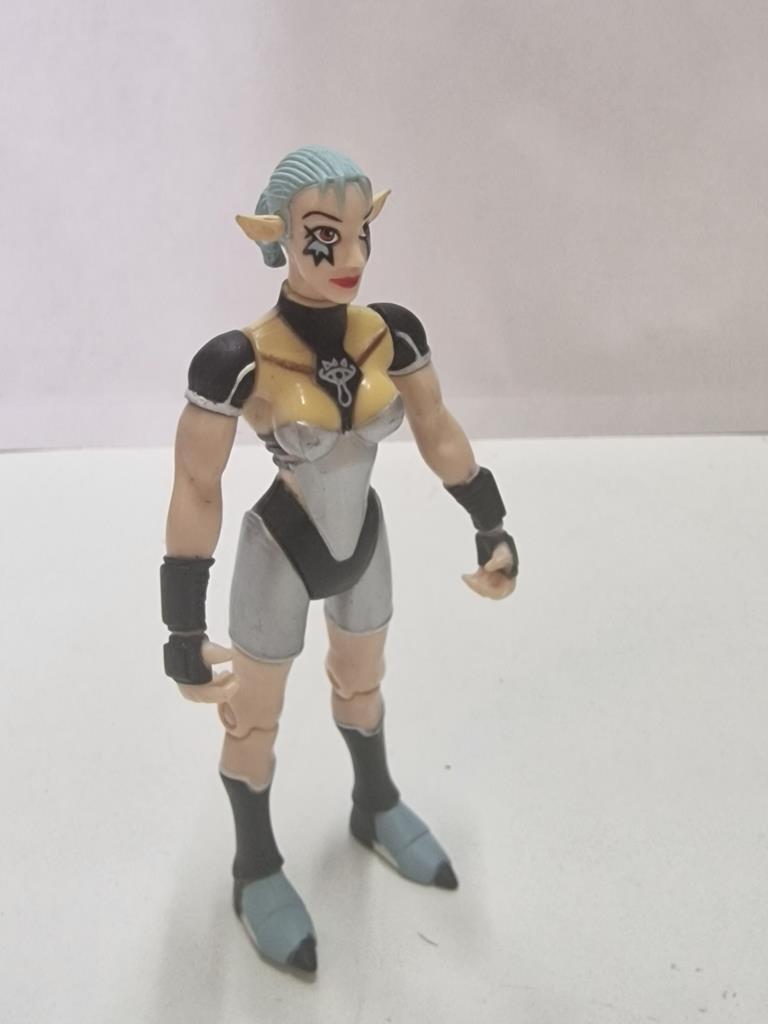 Figura Pvc: Impa de The Legend of Zelda: Ocarina of Time (Brazos y piernas articulabres)
