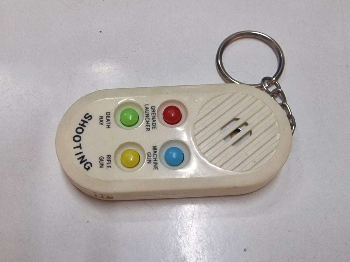 Llavero: con varios sonidos (Desconocemos si funcionan)