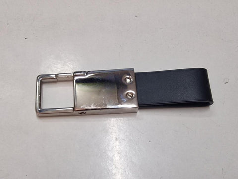 Llavero: para ponerlo por ejemplo en el pantalón o falda