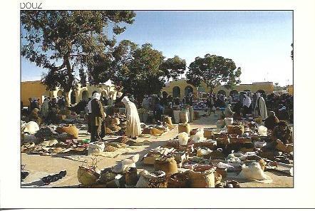 POSTAL A7043: Mercado de Douz