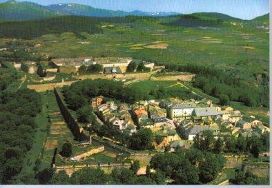 POSTAL PV13371: Vue aerienne Cite fortifiee par Vauban, Lumiere