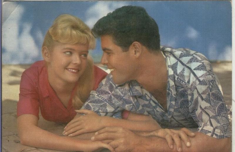 Postal: Pareja romantica