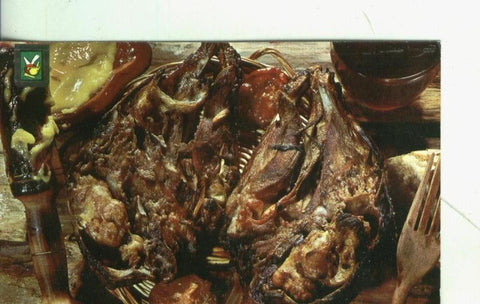 Postal: Platos tipicos: cabeza de cordero con all i oli