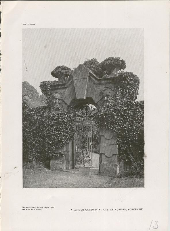 Jardines ingleses lamina 13: A Garden Gateway at Castle Howard, Yorkshire