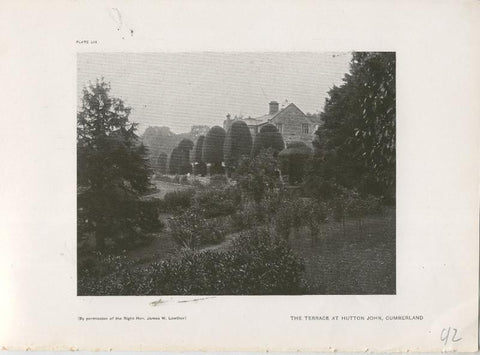 Jardines ingleses lamina 42: The terrace at Hutton John, Cumberland