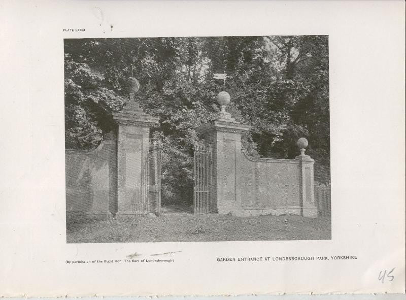 Jardines ingleses lamina 45: Garden Entrance at Londesborough Park, Yorkshire