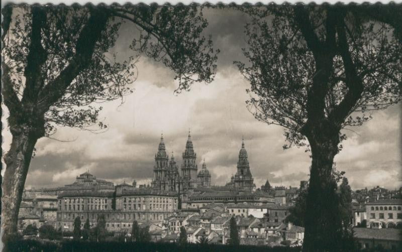 Postal 009562: Vista de Santiago Compostela desde el paseo de la Herradura