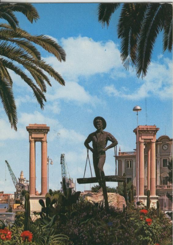 Postal 009946: Plaza Queipo de Llano con monumento pescador en Malaga
